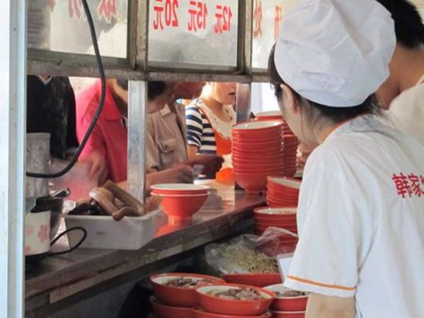 韓家牛肉湯用餐場景